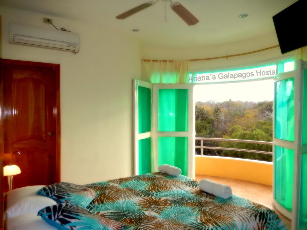 Ariana'S Galapagos Hostal ปูแอร์โตอาโยรา ภายนอก รูปภาพ